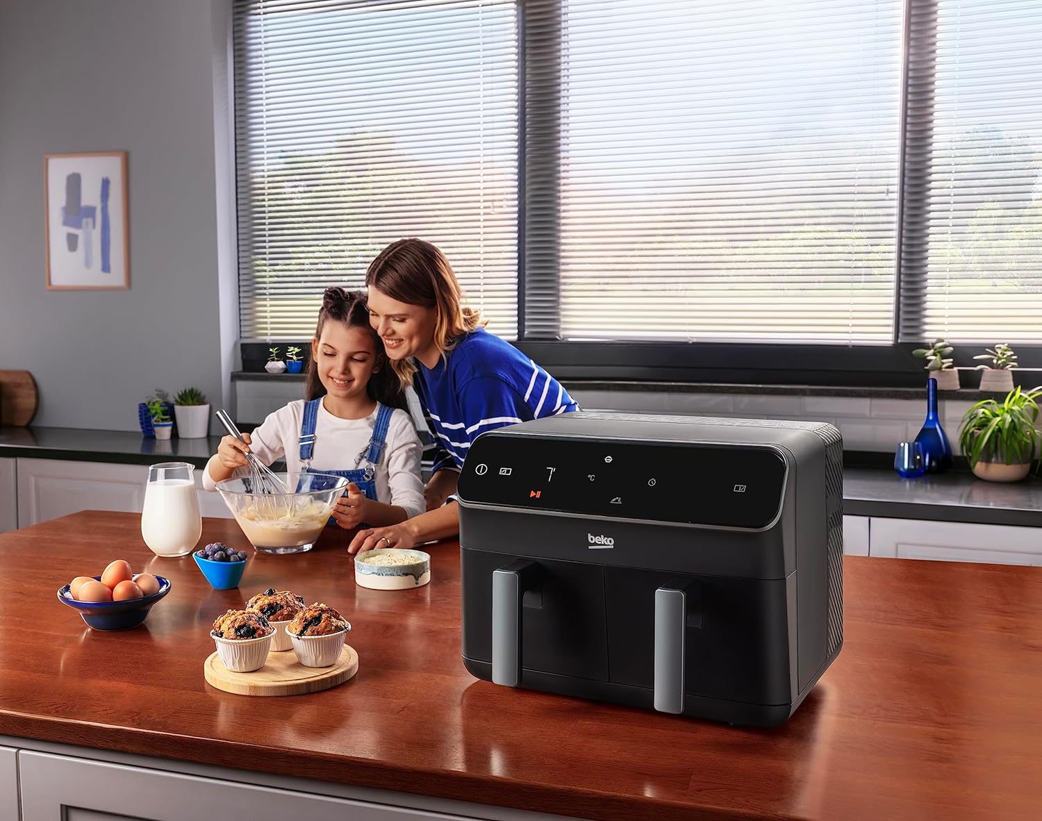 Beko Dual Zone Air fryer ExpertFry FRL5388B | 8.5L Capacity | Smart Finish | Match Cook | Wide LED Screen | 9 Automatic Cooking functions | Dehydrate | Air Fry