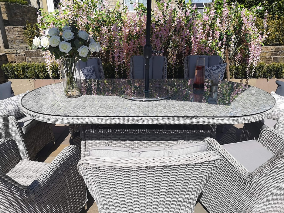 MALIBU 8 SEAT OVAL RATTAN DINING SET IN LIGHT GREY
