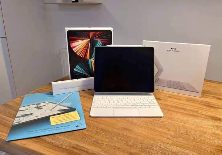 Apple iPad Pro 11-inch (3rd generation) M1 256GB.