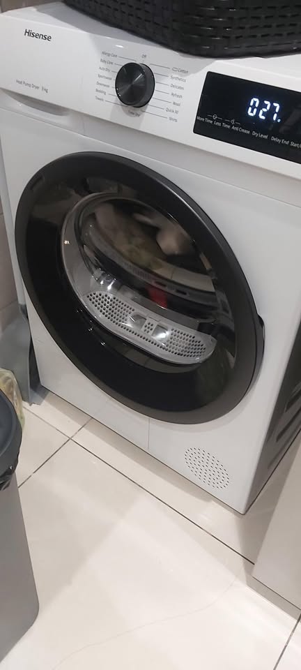 Hisense DH1Q802BW2 freestanding front-loading tumble dryer, 60 cm, heat pump